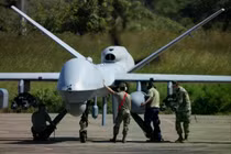 Máy bay không người lái MQ-9 Reaper đã được triển khai như một phần của mạng lưới giám sát quân sự Mỹ tại khu vực Ấn Độ Dương - Thái Bình Dương. Ảnh: Reuters.