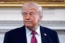 Tổng thống Mỹ Donald Trump hạ lệnh cho Hải quân bắn hạ tàu Iran rải thủy lôi ở eo biển Hormuz. Ảnh: ABC.