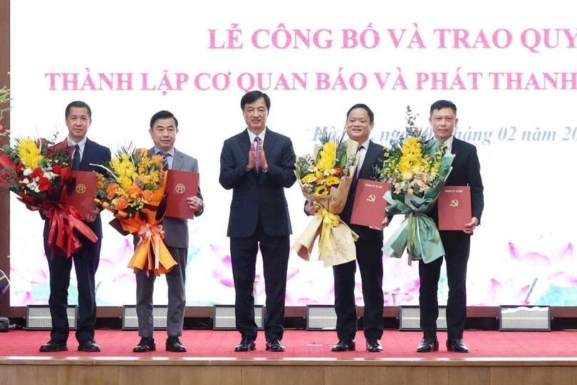 Hà Nội công bố lãnh đạo Cơ quan Báo và Phát thanh, Truyền hình sau sáp nhập 6 cơ quan báo chí