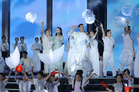 Bùng nổ cảm xúc với concert "Dưới cờ vinh quang" tại Huế ảnh 16