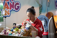 Mỹ Tâm, Noo Phước Thịnh "cháy hết mình" trong đêm khai mạc lễ hội ở Đà Nẵng, vạn khán giả ngất ngây ảnh 20 Trình diễn móc sợi len làm con giống