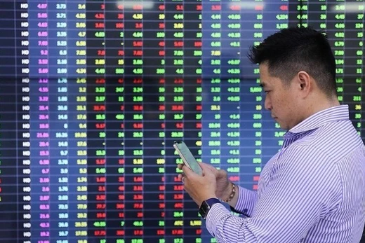 Có nên bắt đáy khi VN-Index “bay” gần 100 điểm?