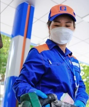 Giá xăng đồng loạt tăng