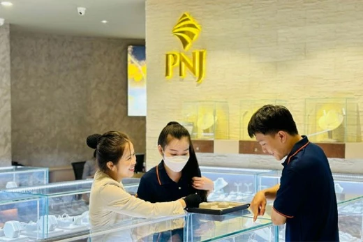 Vì sao giá cổ phiếu công ty vàng bạc duy nhất trên sàn lập đỉnh?