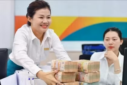 Vì sao ngân hàng ồ ạt tuyển quân sau làn sóng cắt giảm?