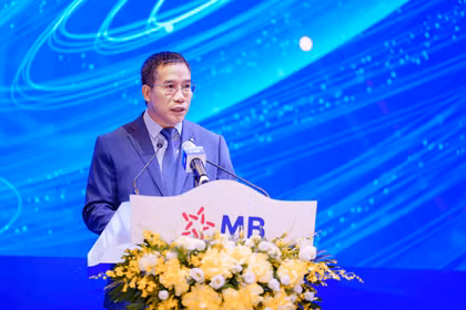 Cổ đông về việc chia cổ tức tiền mặt ít, Chủ tịch MB Lưu Trung Thái nói gì?