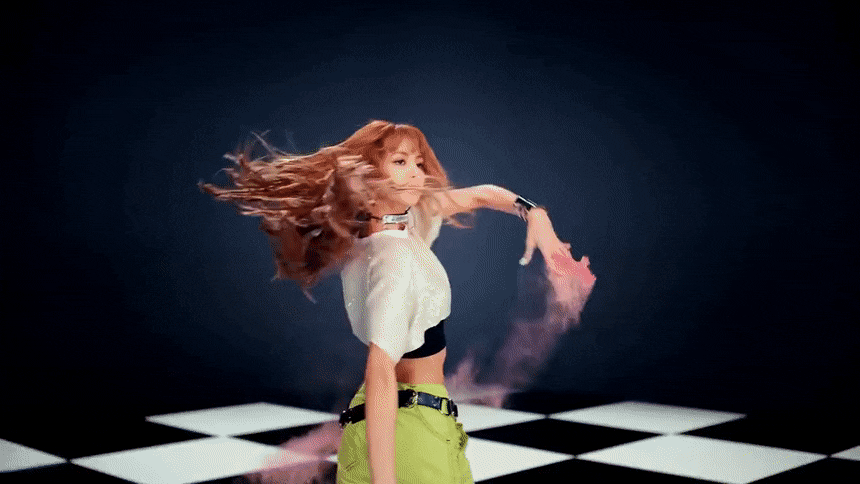 Hình ảnh mạnh mẽ và cá tính quen thuộc của BLACKPINK vẫn được duy trì trong MV mới