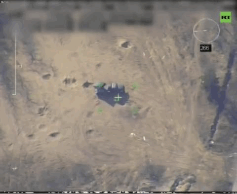 Hình ảnh dàn phóng hỏa tiễn đang phóng đạn bị UAV Nga ghi lại.