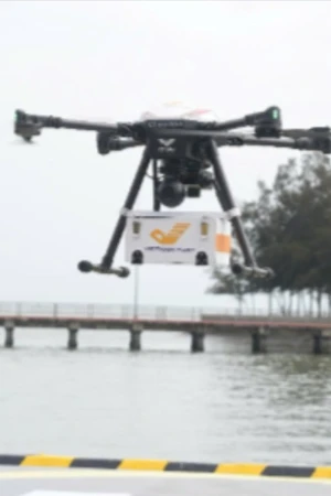Cận cảnh UAV Make in Vietnam vận chuyển bưu chính vượt biển