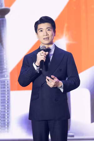 Con trai bầu Hiển hé lộ triết lý “trời tròn đất vuông” trong logo mới của SHB