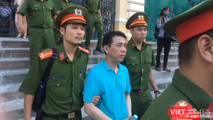 Doanh nhân Ngô Nhật Phương đã cung cấp nhiều tài liệu chứng minh lô thuốc H-Capita mà Công ty VN Pharma không phải là thuốc giả.