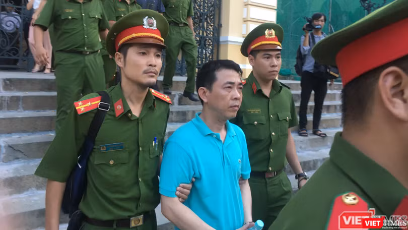 Doanh nhân Ngô Nhật Phương đã cung cấp nhiều tài liệu chứng minh lô thuốc H-Capita mà Công ty VN Pharma không phải là thuốc giả.