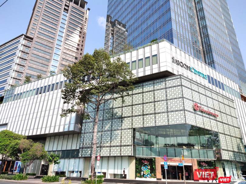 Cần nhiều giải pháp để hồi phục nền kinh tế TP.HCM (Ảnh: Hòa Bình) 