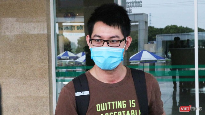 Bệnh nhân 74 trong ngày được công bố khỏi bệnh. Ảnh- Minh Thúy