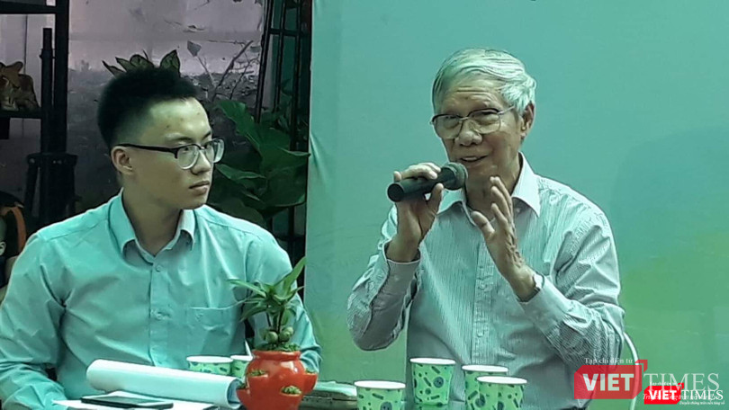 Bạn trẻ Võ Nam Du của nhóm Sử Talk và tác giả "Tám triều vua Lý" và "Bão táp triều Trần" - nhà văn Hoàng Quốc Hải