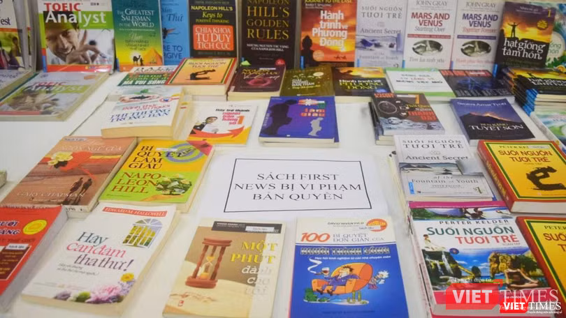 First News công bố các ấn bản sách giả, sách lậu First News công bố các ấn bản sách giả, sách lậu