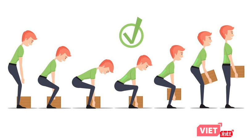 Hãy thực hành theo lời khuyên của BS khi nâng các vật nặng, tránh nguy cơ chấn thương cột sống