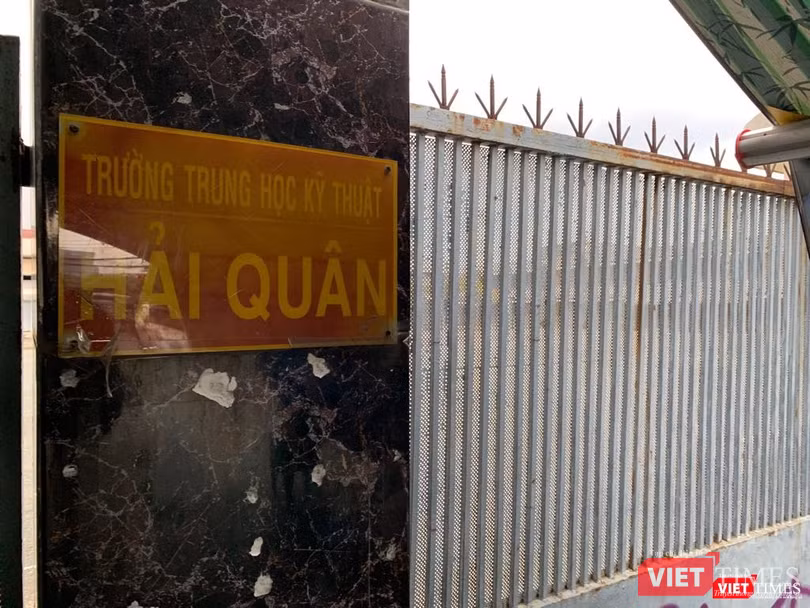 Thông tin từ Quyết định phê duyệt kế hoạch sử dụng đất năm 2018 của Quận 4 (TP. HCM) cho thấy, lô đất 16.000 m2 tại 448B Nguyễn Tất Thành này là đất phục vụ cho mục đích quốc phòng. Nên nhiều khả năng, kế hoạch chuyển giao khu đất này cho VCRE đã không thành.