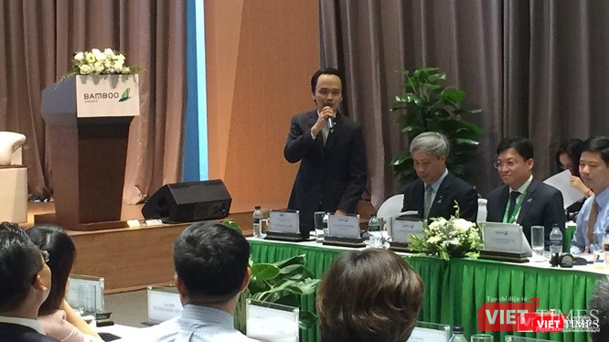 Ông chủ Bamboo Airways Trịnh Văn Quyết tỏ ra đầy tự tin. Ông chủ Bamboo Airways Trịnh Văn Quyết tỏ ra đầy tự tin.