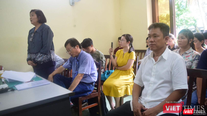 Bà Phan Thị Mỹ Hạnh phát biểu khẳng định tại phiên tòa hôm 16/7 hoàn toàn không biết Quyền sở hữu và Quyền tác giả có đồng nhất (là một quyền) hay không. Bà Phan Thị Mỹ Hạnh phát biểu