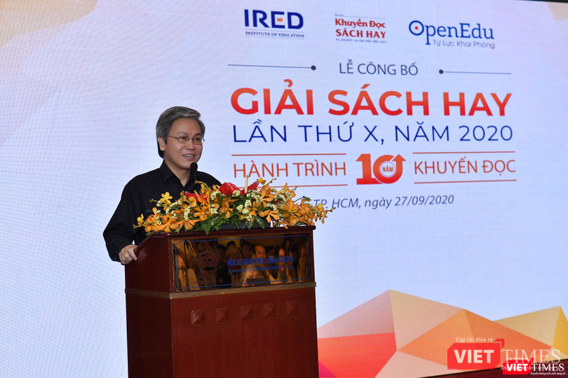 Nhà giáo dục Giản Tư Trung chia sẻ về hành trình 10 năm khuyến đọc của giải Sách hay 