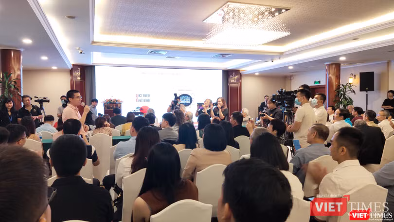 Cái tên Nguyễn Quốc Vương được chú ý trong những tác giả viết và dịch sách giáo dục 