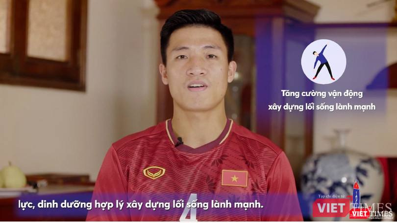 Bùi Tiến Dũng cổ vũ cộng đồng mạng thực hiện 9 bước phòng, chống COVID-19 (Ảnh chụp màn hình video) 