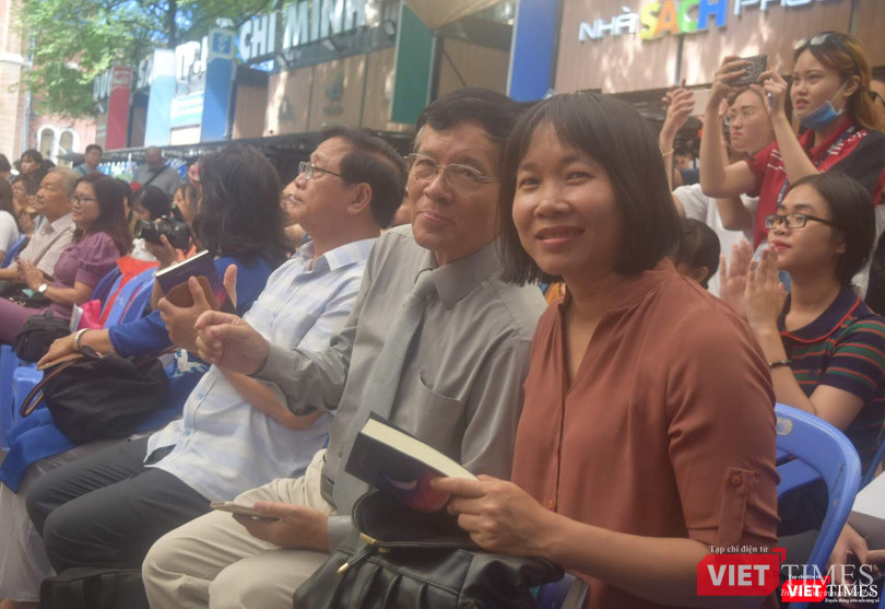 Nhà văn Nguyễn Ngọc Tư và GS Huỳnh Như Phương là hai thành viên BGK cuộc thi 