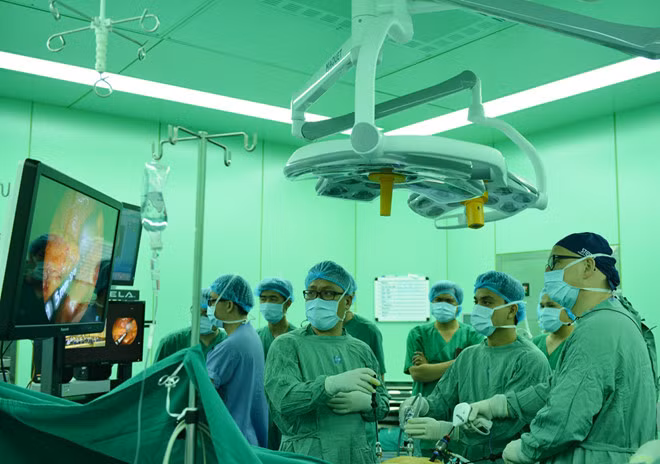 Nhiều kỹ thuật cao được đưa vào ứng dụng trong khám chữa bệnh đòi hỏi sinh viên thực tập ngành y phải được tạo điều kiện để tiếp cận với công việc Nhiều kỹ thuật cao được đưa vào ứng dụng trong khám chữa bệnh đòi hỏi sinh viên thực tập ngành y phải được tạo điều kiện để tiếp cận với công việc