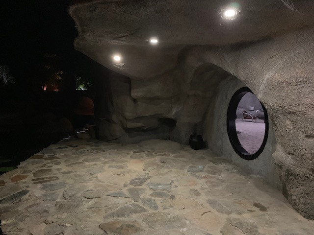 Lên M'Drắk thăm Đặng Lê Nguyên Vũ: Cuộc gặp gỡ trong hang đá ảnh 2 /// N.H