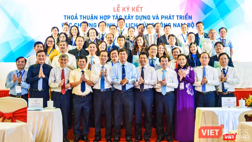 Tại hội nghị kích cầu du lịch vùng Đông Nam Bộ thời 4.0, các đơn vị hướng đến kết nối tiện ích (Ảnh: Hữu Long) Tại hội nghị kích cầu du lịch vùng Đông Nam Bộ thời 4.0, các đơn vị hướng đến kết nối tiện ích (Ảnh: Hữu Long)