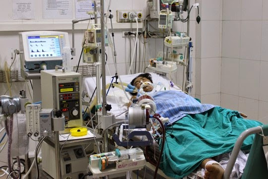 Bệnh nhân được cứu sống nhờ can thiệp ECMO (Ảnh- BV Bệnh Nhiệt đới Trung ương) Bệnh nhân được cứu sống nhờ can thiệp ECMO (Ảnh- BV Bệnh Nhiệt đới Trung ương)