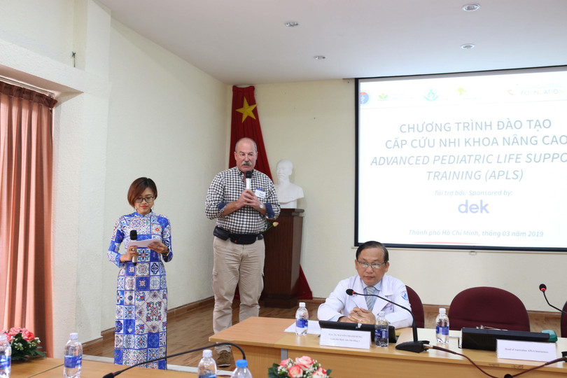 Chuyên gia - bác sĩ David Thomas giới thiệu chi tiết khóa học Chuyên gia - bác sĩ David Thomas giới thiệu chi tiết khóa học