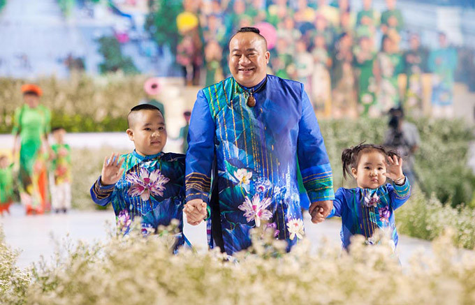 Diễn viên Hiếu Hiền cùng các con Diễn viên Hiếu Hiền cùng các con