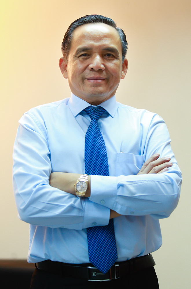 Ông Lê Hoàng Châu cho rằng hạn chế dự án mới khu trung tâm là đúng nhưng cần công bằng giữa các chủ đầu tư và đặc biệt phải nhắc đến trách nhiệm của Sở Xây Dựng TP.HCM Ông Lê Hoàng Châu cho rằng hạn chế dự án mới khu trung tâm là đúng nhưng cần công bằng giữa các chủ đầu tư và đặc biệt phải nhắc đến trách nhiệm của Sở Xây Dựng TP.HCM