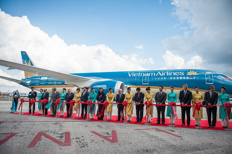 VNA cắt băng khai thác dòng Boeing 787-9. (Ảnh: Boeing)