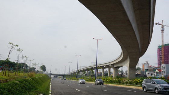 Metro đoạn đường trên cao đã cơ bản hoàn thành (Ảnh: Quốc Hùng) Metro đoạn đường trên cao đã cơ bản hoàn thành (Ảnh: Quốc Hùng)