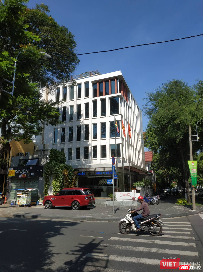 Căn nhà 19 Phùng Khắc Khoan (ngã tư Phùng Khắc Khoan - Trần Cao Vân) mà bà Đỗ Thị Kim Liên đã bán cho VASS với giá 380 tỷ đồng. Đây hiện cũng là nơi Công ty CP Nước Aqua One đặt văn phòng. Với diện tích 291,68 m2, tạm tính, khu đất (kèm theo cả công trình nhà) mà "shark" Liên đã bán cho VASS có giá khoảng 1.305 triệu đồng/m2.