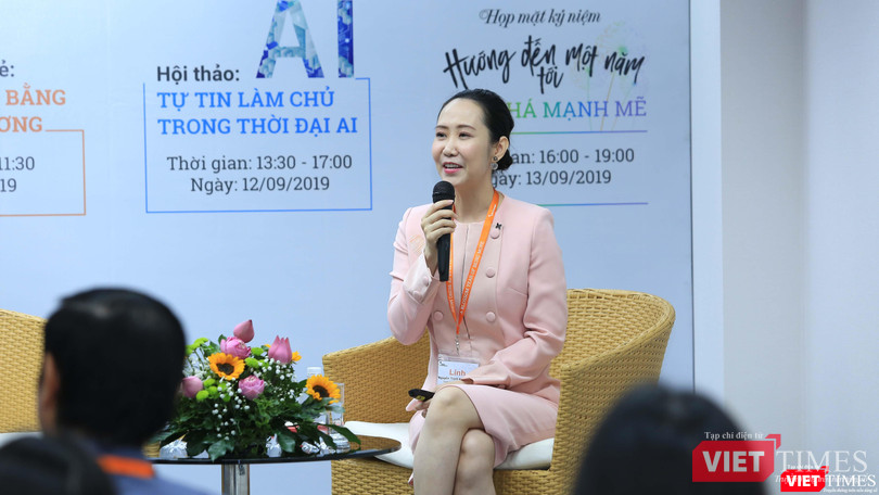 Bà Nguyễn Trịnh Khánh Linh cho rằng doanh nghiệp thời 4.0 gặp nhiều thách thức Bà Nguyễn Trịnh Khánh Linh tại cuộc trao đổi