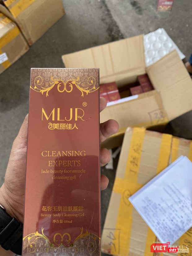 Tang vật bị thu giữ tại kho hàng (Ảnh: CSĐT) Tang vật bị thu giữ tại kho hàng (Ảnh: CSĐT)