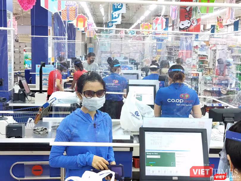 Các phương tiện truyền thông trên hệ thống loa liên tục nhắc nhở 