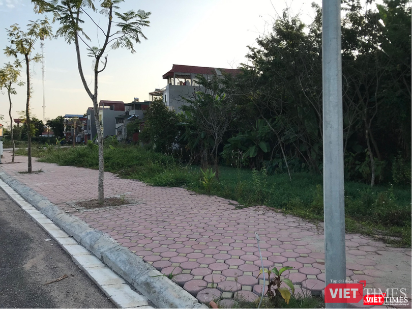 Một góc Dự án KOSY Cầu Gồ, Bắc Giang được người dân xung quanh cho biết chưa giải tỏa được mặt bằng. (Ảnh chụp vào ngày 18/10/2019)