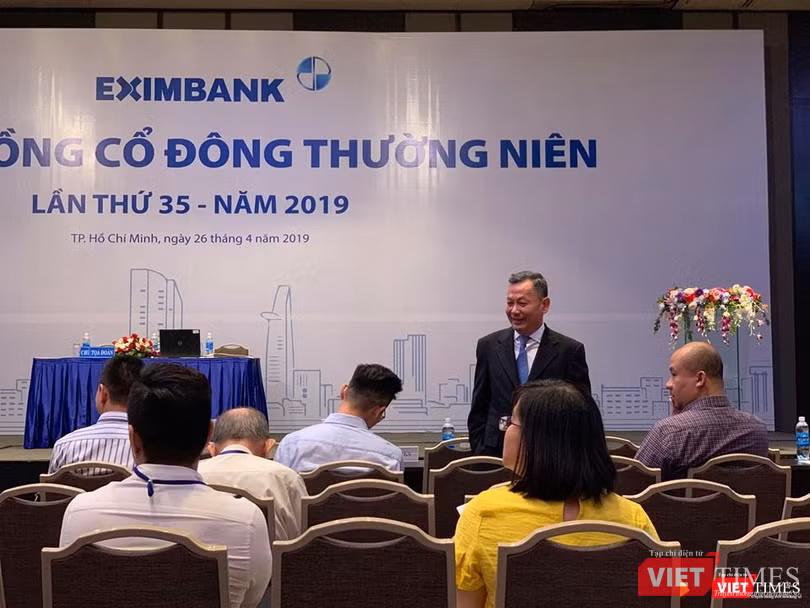 Thành viên HĐQT Đặng Anh Mai đến sau đó.