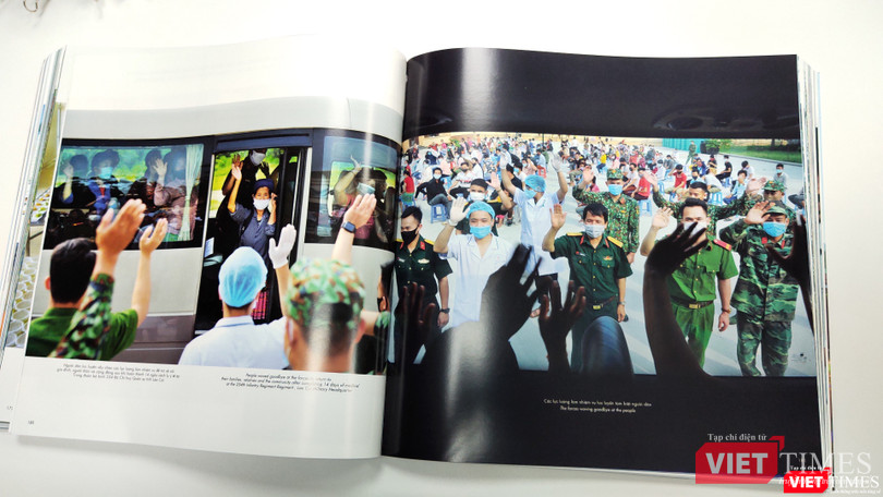 Cán bộ chiến sĩ Bộ Chỉ huy quân sự tỉnh Lào Cai lưu luyến chia tay đồng bào rời khu cách ly