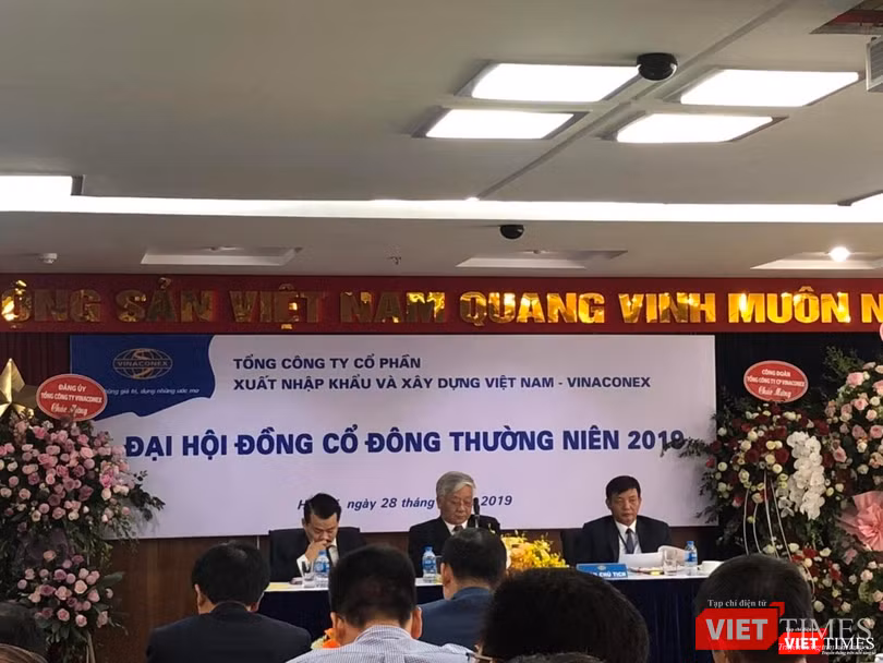 Ngôn phong điều hành của ông Đào Ngọc Thanh tại phiên ĐHĐCĐ mới đây của Vinaconex phần nào phản ánh "vai" của người đang đứng ghế Chủ tịch HĐQT VCG.