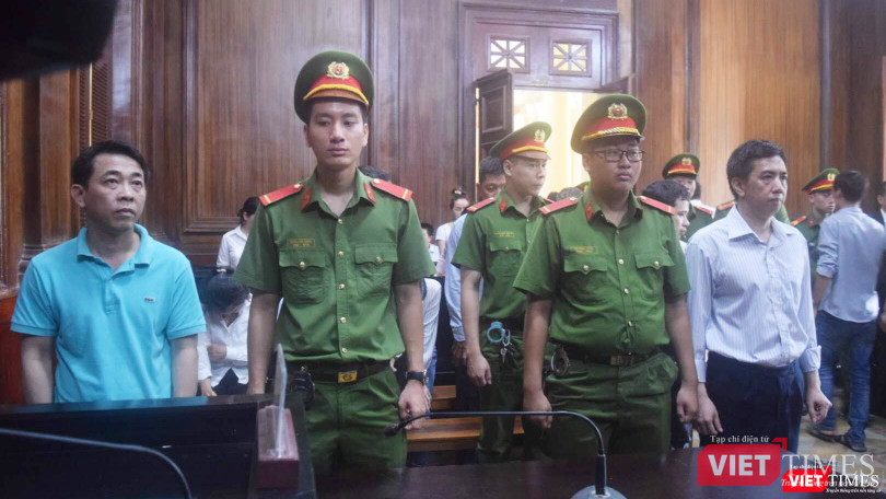 Các bị cáo có mặt tại phiên tòa sáng 30/9