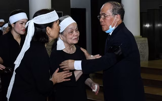 Cử hành trọng thể lễ tang đồng chí Nguyễn Đình Hương ảnh 8