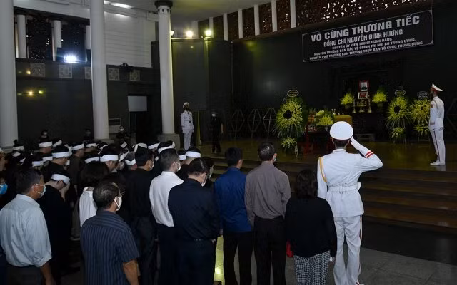 Cử hành trọng thể lễ tang đồng chí Nguyễn Đình Hương ảnh 10