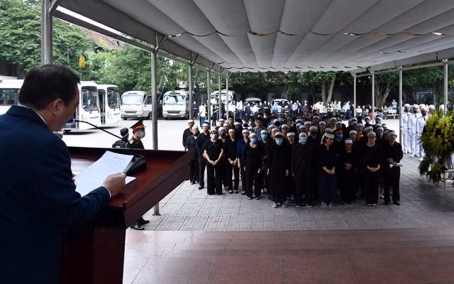 Cử hành trọng thể lễ tang đồng chí Nguyễn Đình Hương ảnh 3