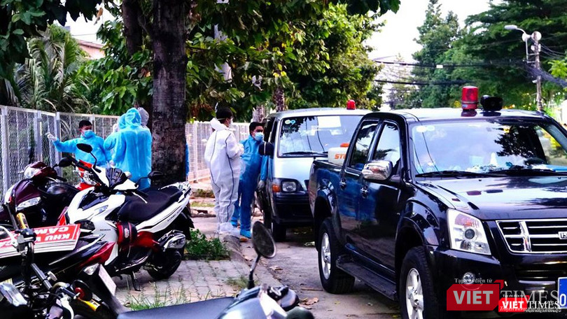 Lực lượng chức năng có mặt trên các địa bàn chống dịch COVID-19 (Ảnh: NTĐ) Lực lượng chức năng có mặt trên các địa bàn chống dịch COVID-19 (Ảnh: NTĐ)